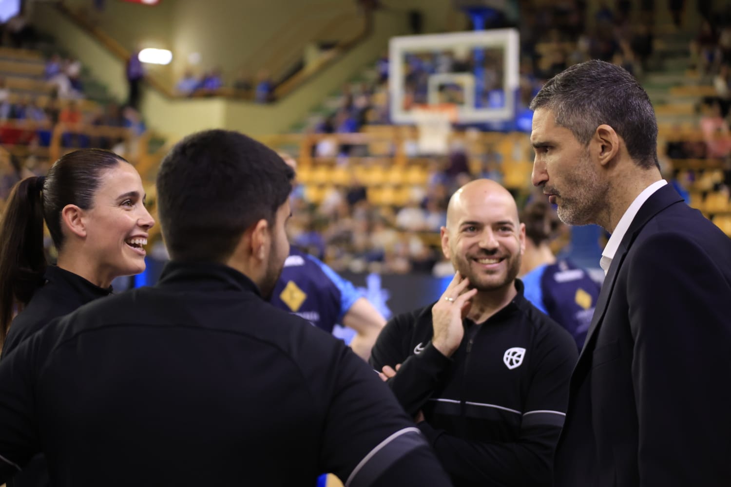El emocionante partido entre Avenida y Valencia Basket, en imágenes