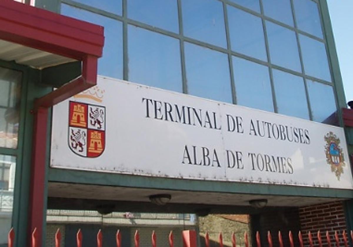 Terminal de autobuses de Alba de Tormes.