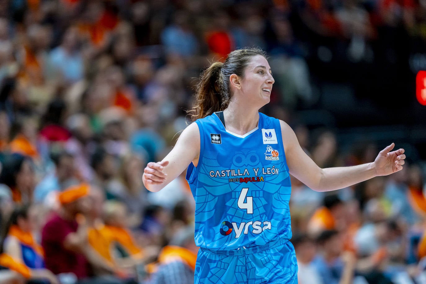 El partido entre Avenida y Valencia Basket en imágenes