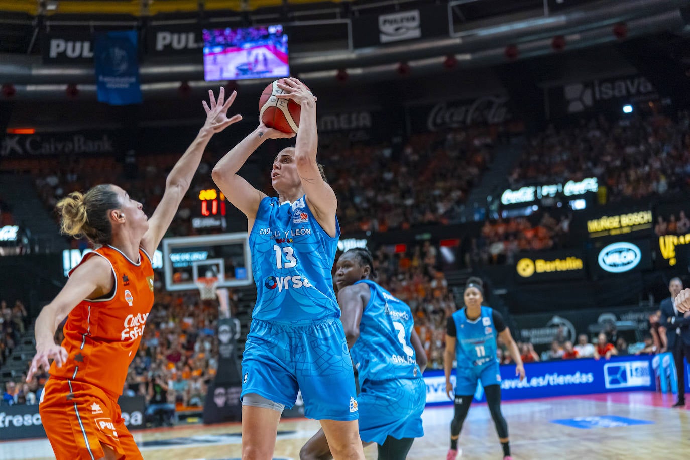El partido entre Avenida y Valencia Basket en imágenes