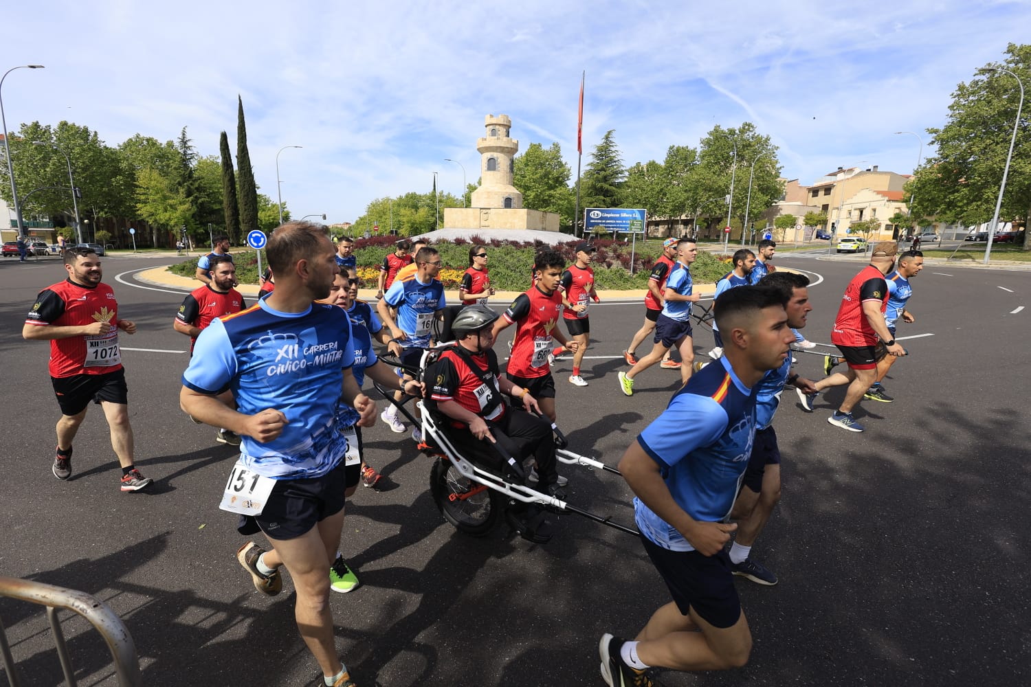 La XII Carrera Cívico-Militar &#039;San Fernando&#039; de Salamanca, en imágenes