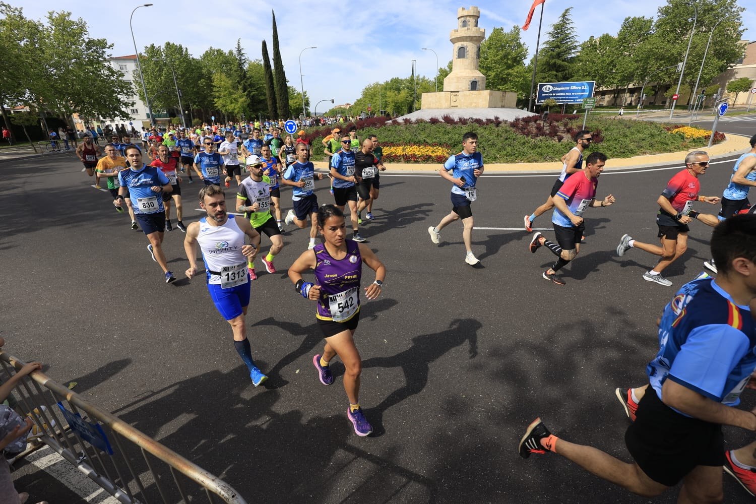 La XII Carrera Cívico-Militar &#039;San Fernando&#039; de Salamanca, en imágenes