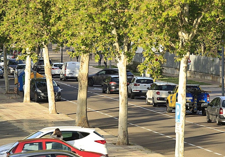 Imagen de tráfico intenso en la avenida de San Agustín.