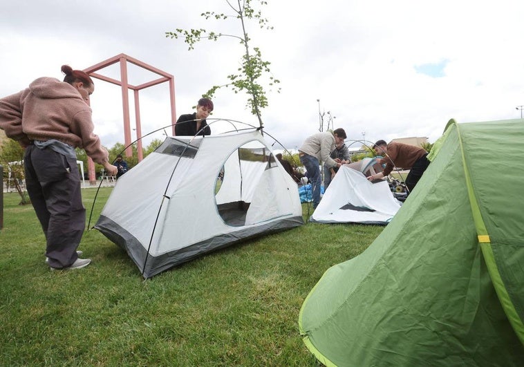 Acampada a favor de Palestina en el campus de la USAL