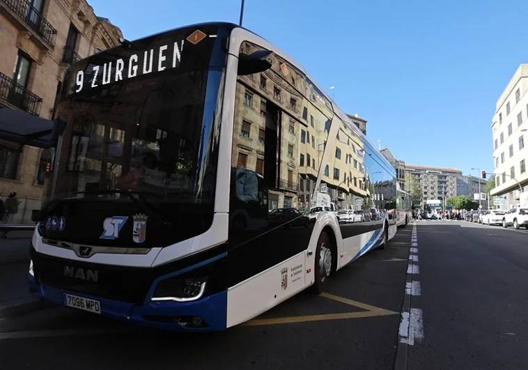 Uno de los nuevos buses eléctricos de Salamanca.