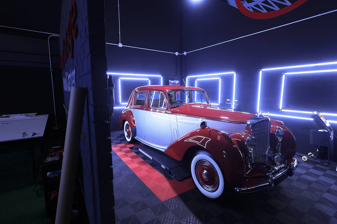 Un Bentley de 1955 cuidado al detalle y recuperado desde Salamanca