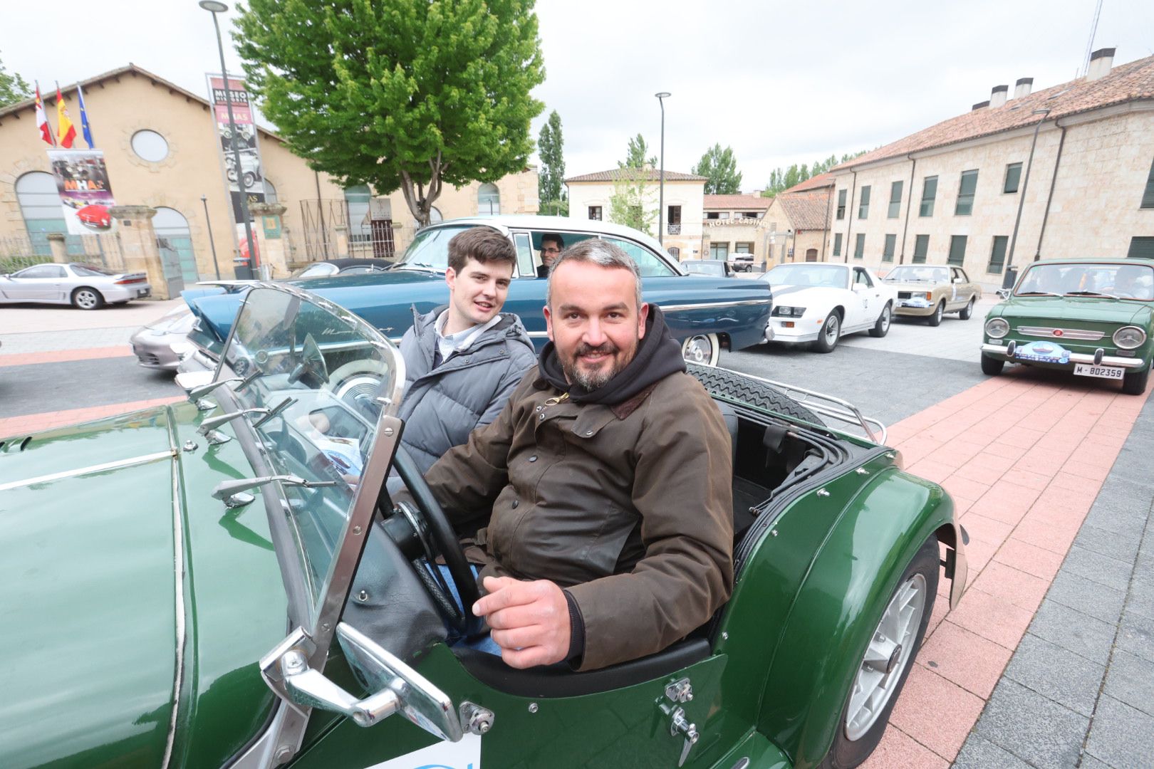 Salamanca acoge un rally urbano de regularidad con vehículos clásicos