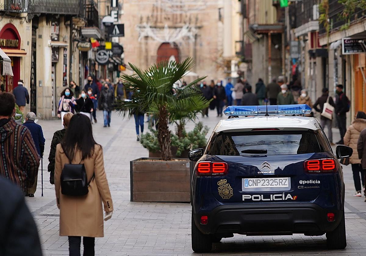 Foto de archivo de un coche de la Policía Nacional