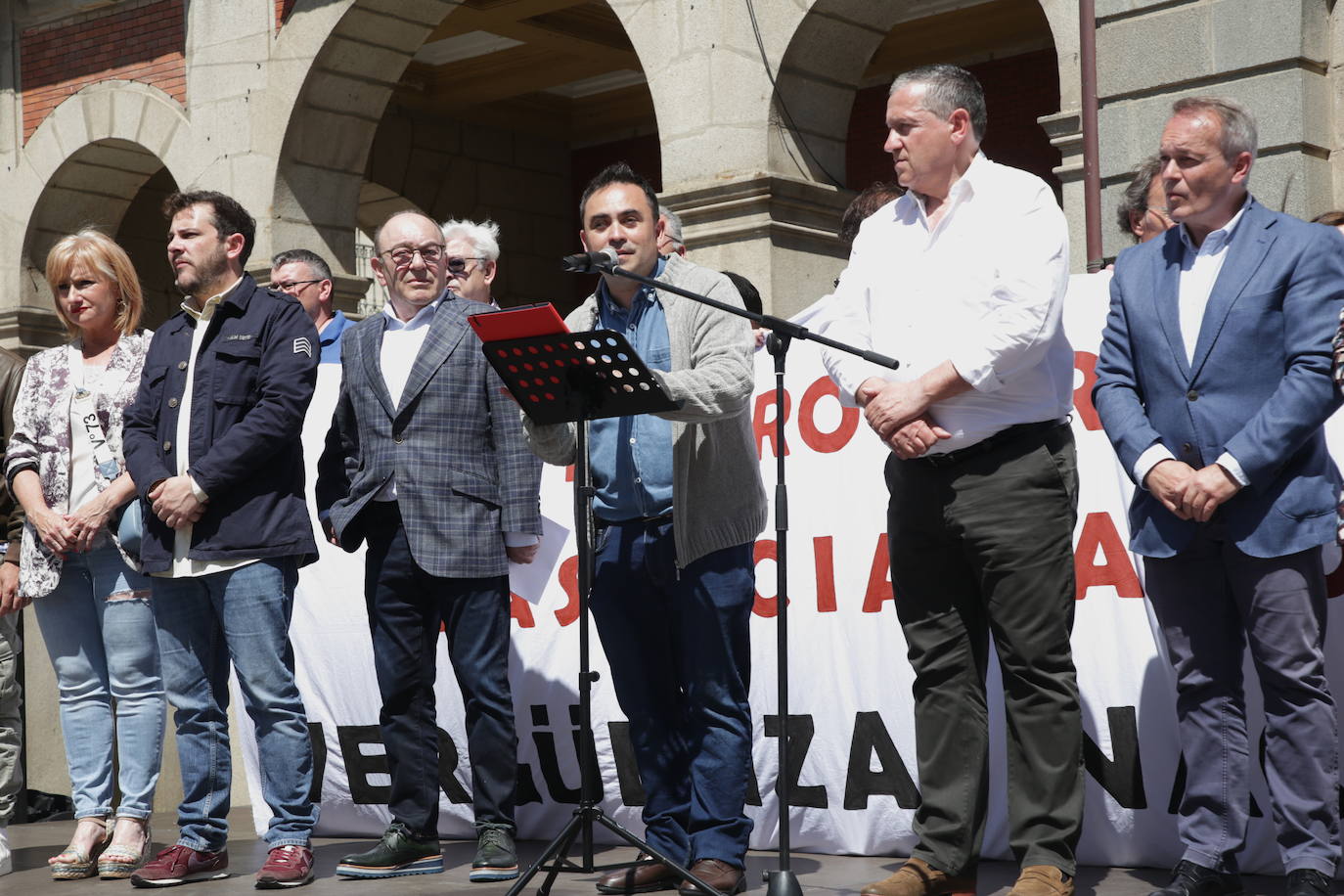 Salmantinos apoyan en Zamora la reapertura del tren Ruta de la Plata