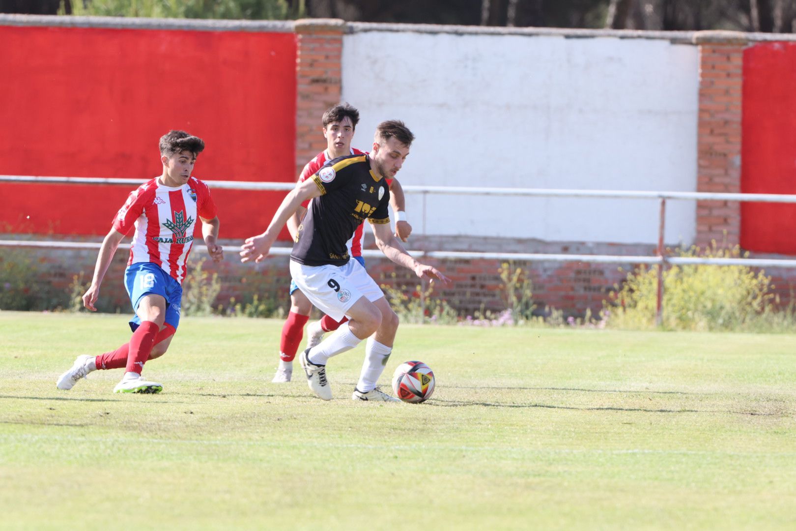 El Salamanca CF UDS, arropado en Tordesillas por su afición