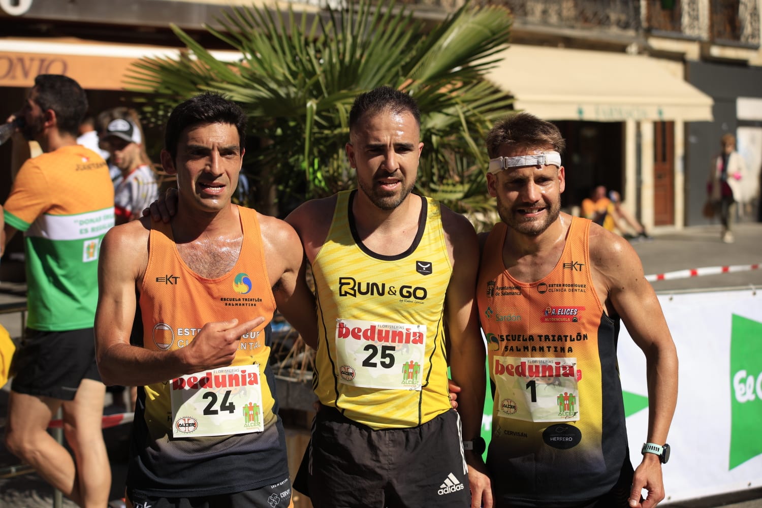 Pasos por la donación en la X Carrera Alcer de Salamanca