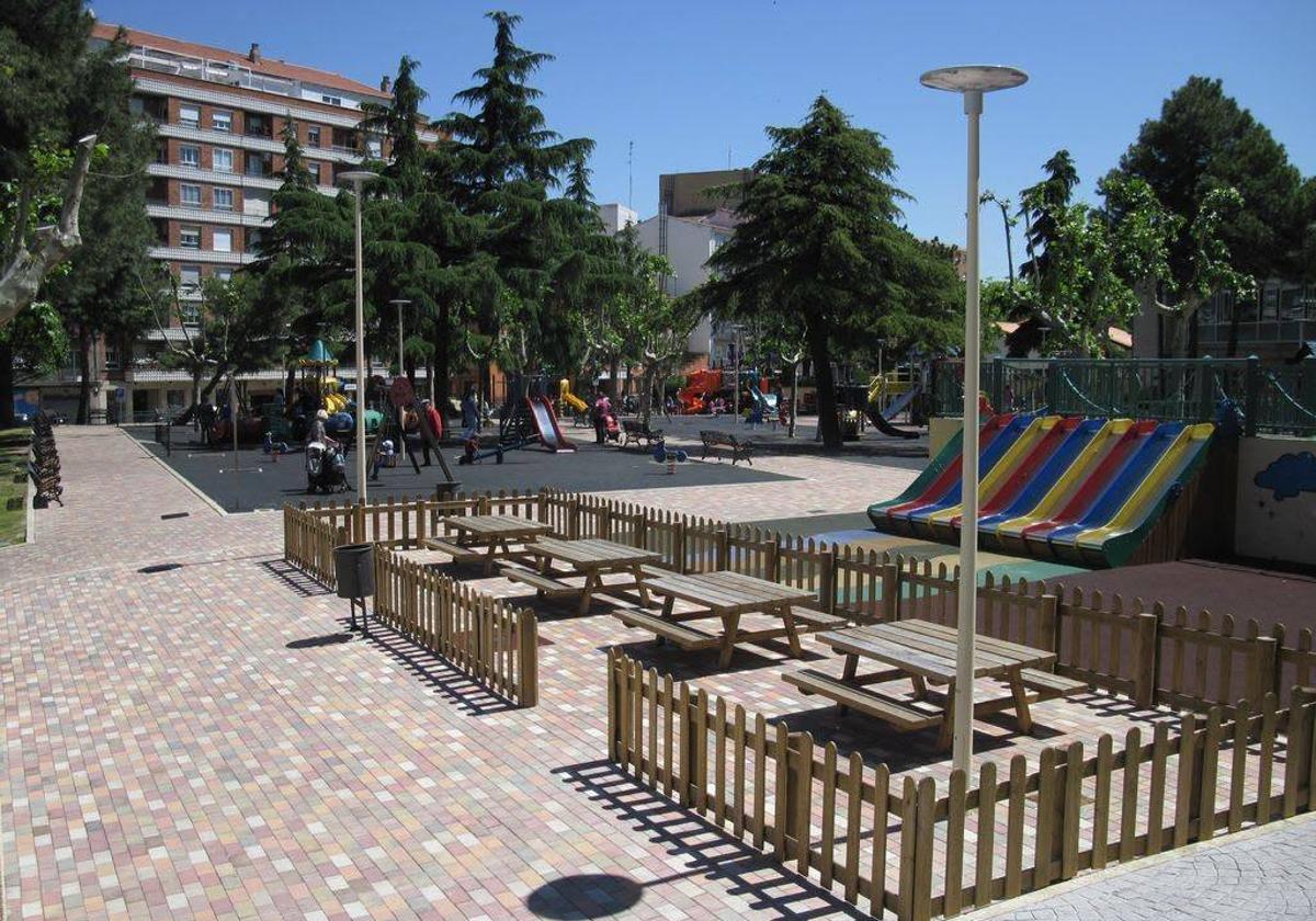 Zona infantil del parque de La Alamedilla.