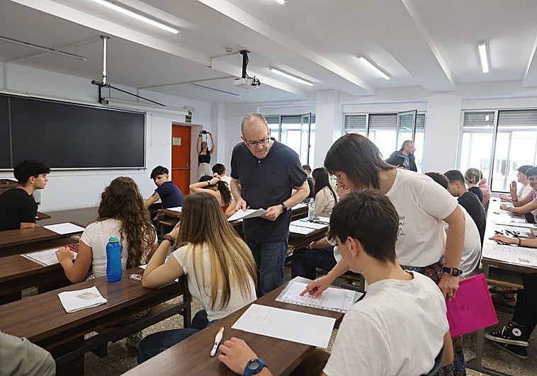 Estudiantes realizando la EBAU en Salamanca