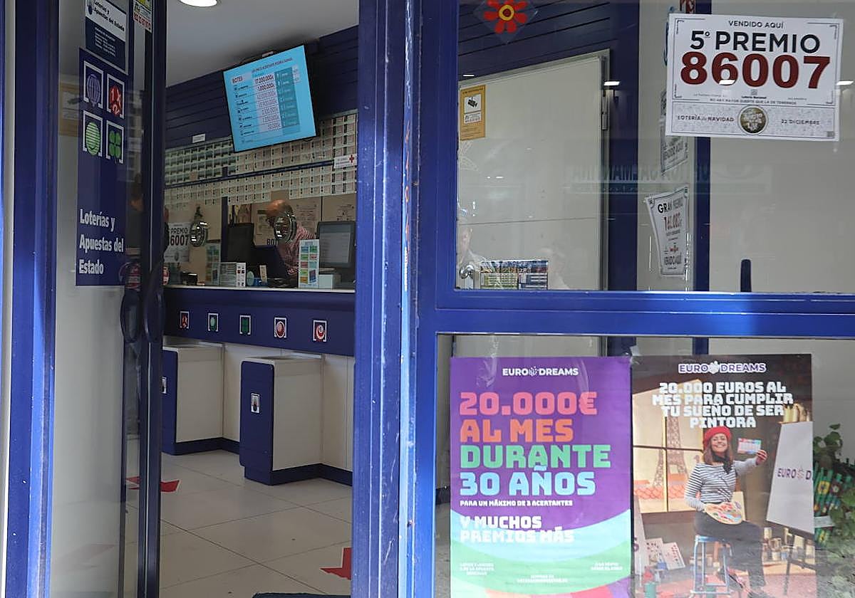 Imagen de archivo de una administración de Salamanca.