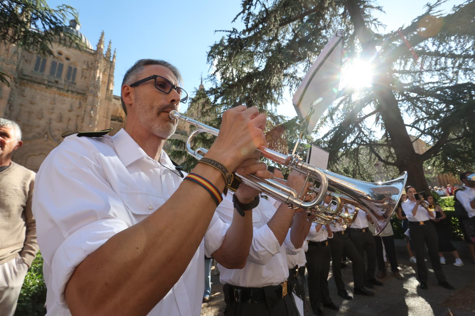 Salamanca rinde honor a su patrón con música y flores