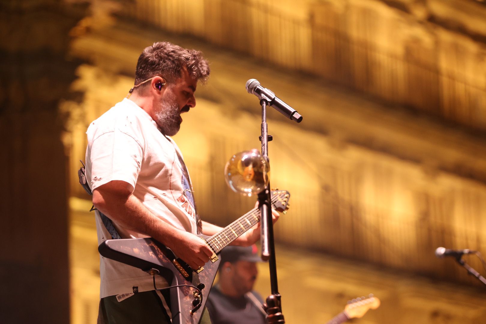 Huecco y Sara Correia triunfan en otra noche de lleno total