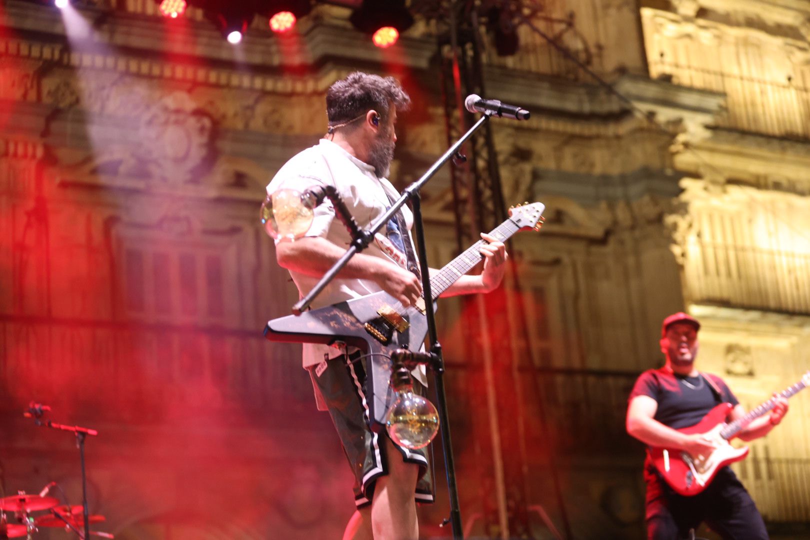 Huecco y Sara Correia triunfan en otra noche de lleno total