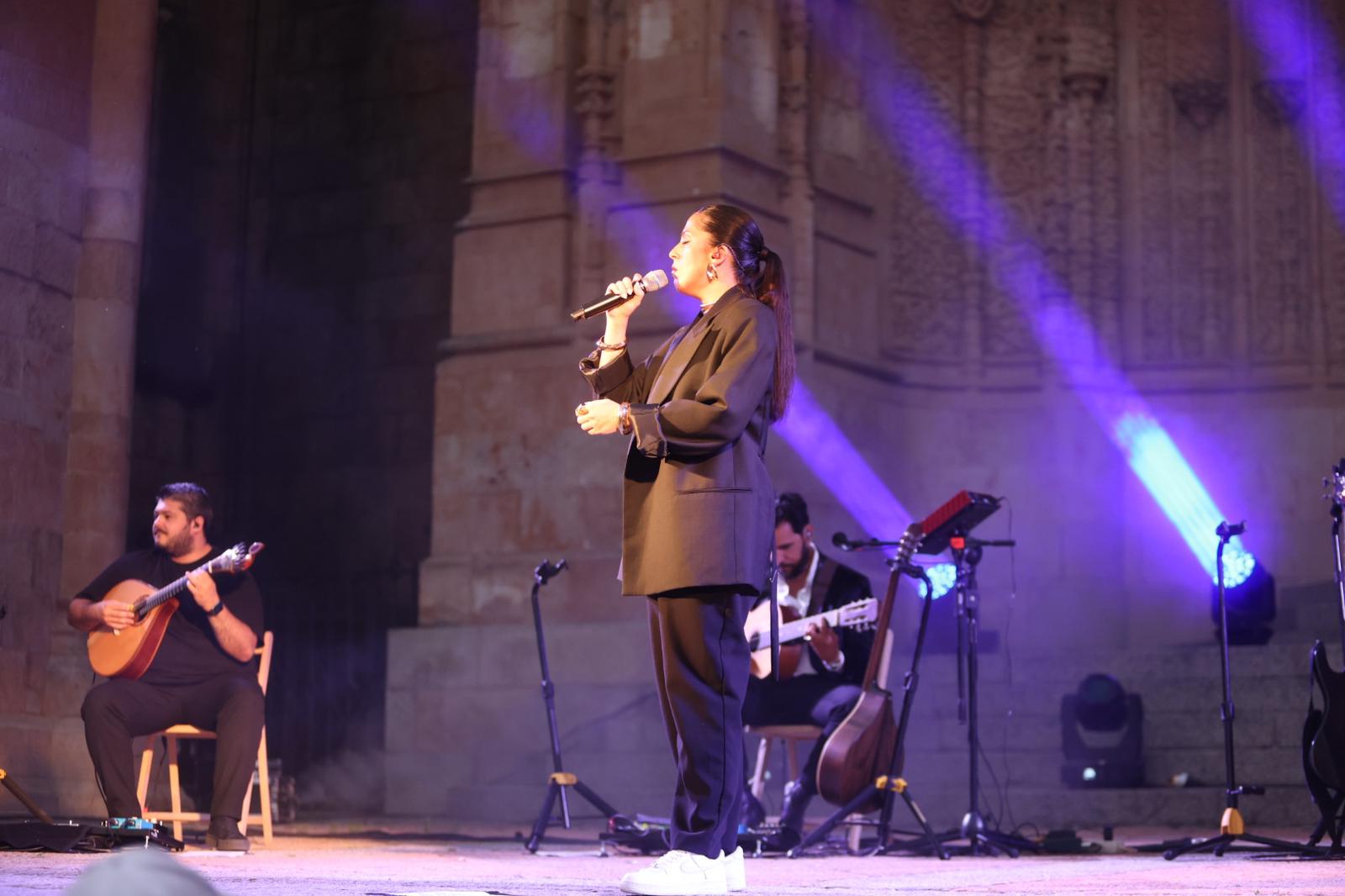 Huecco y Sara Correia triunfan en otra noche de lleno total