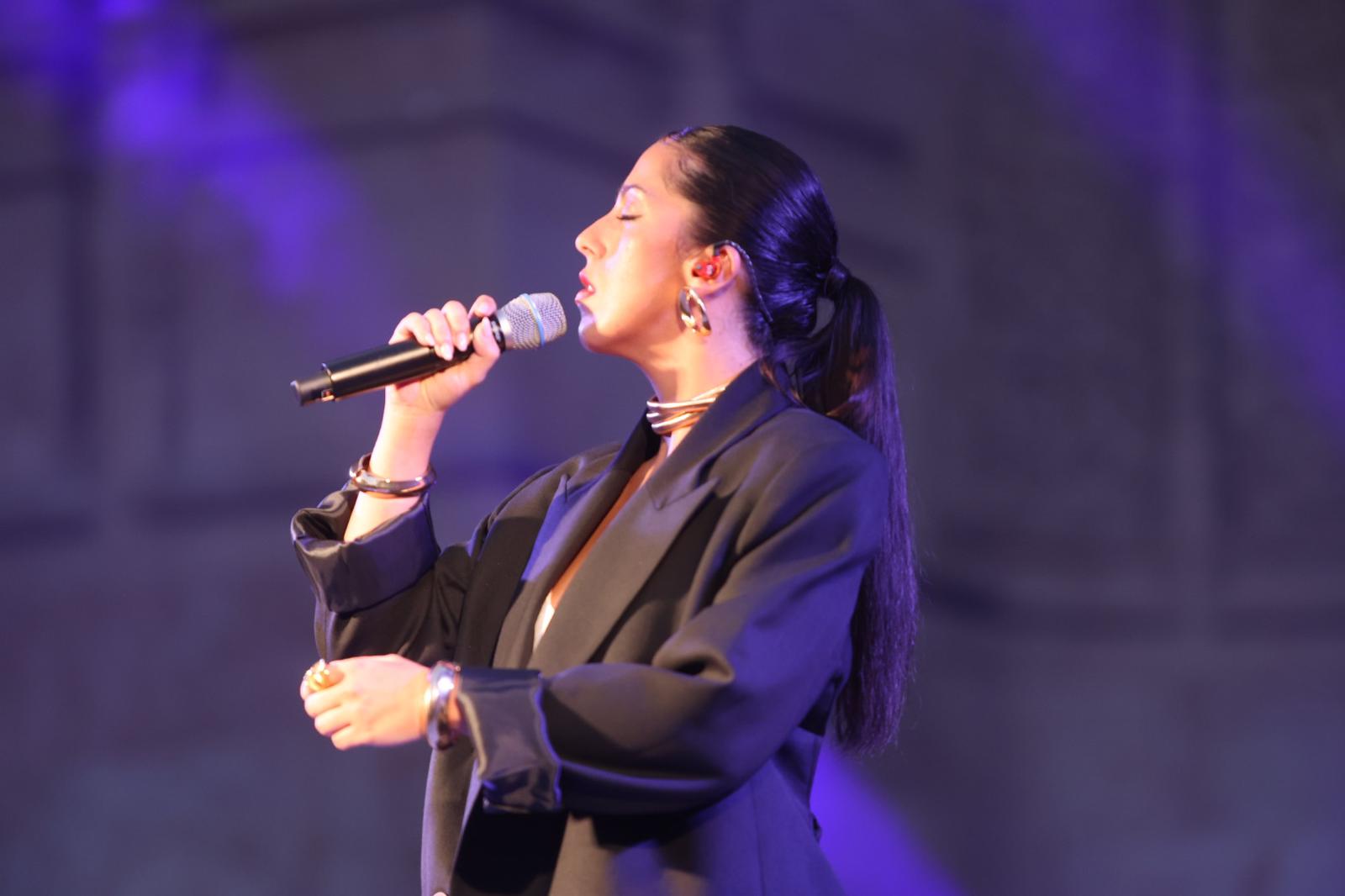 Huecco y Sara Correia triunfan en otra noche de lleno total