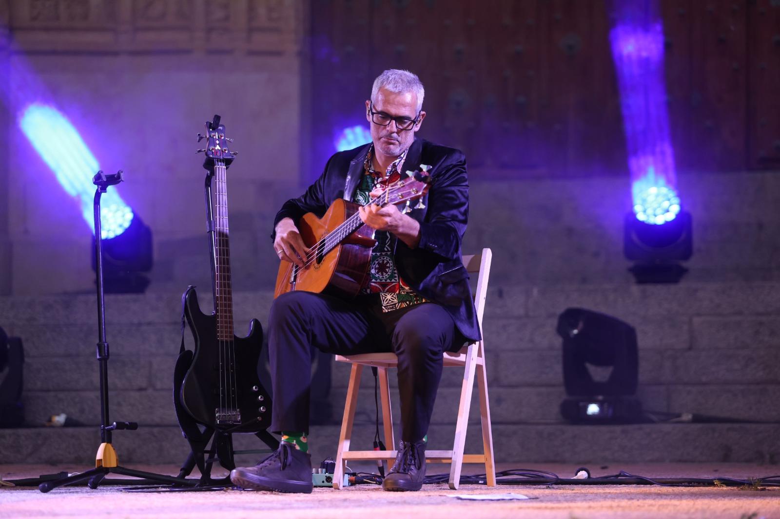 Huecco y Sara Correia triunfan en otra noche de lleno total