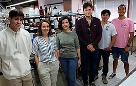 Mª Concepción Pérez Melero y sus miembros del Departamento de Ciencias Farmacéuticas.