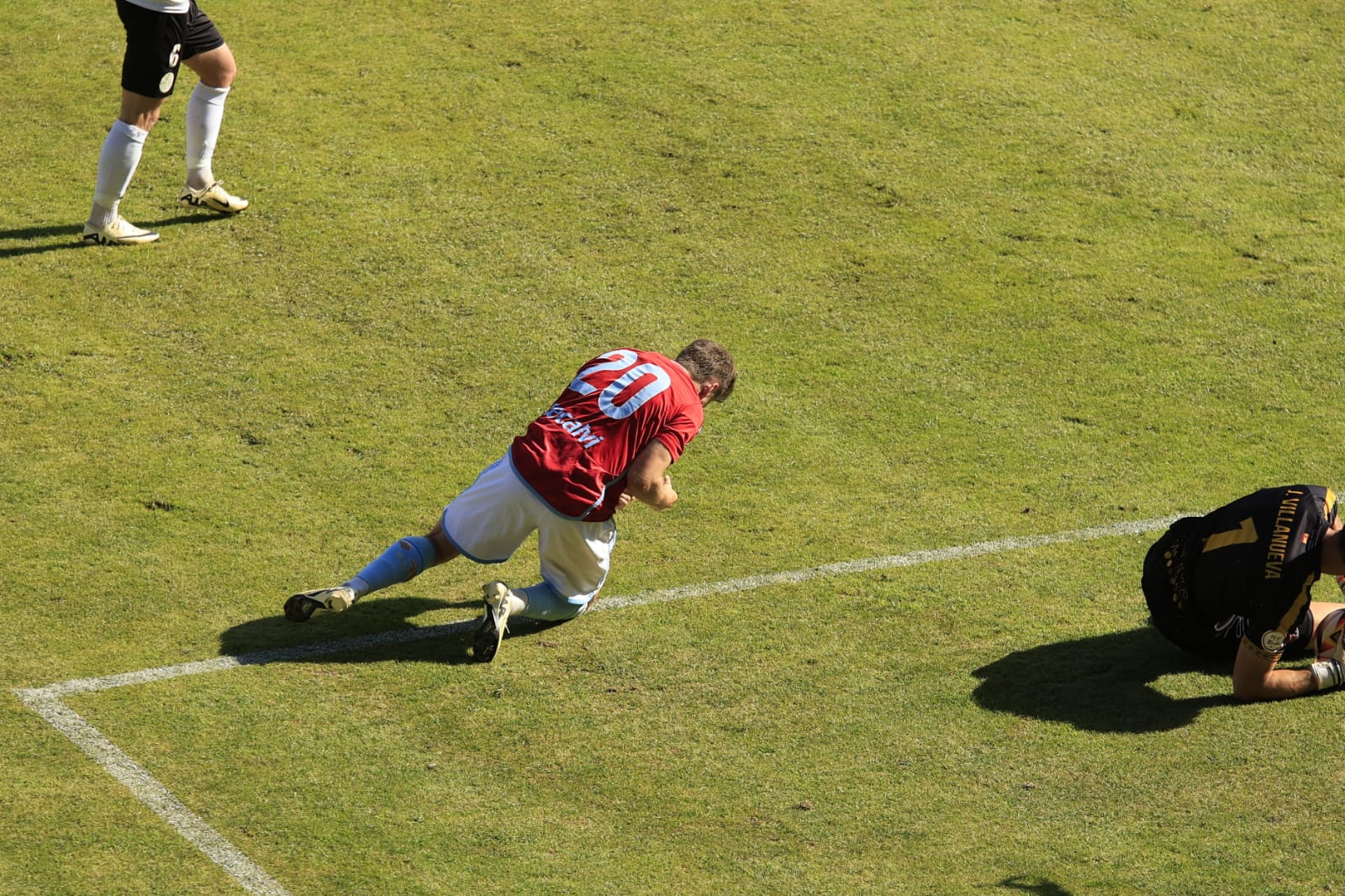 Del penalti de Amaro parado por Villanueva a los dos palos finales
