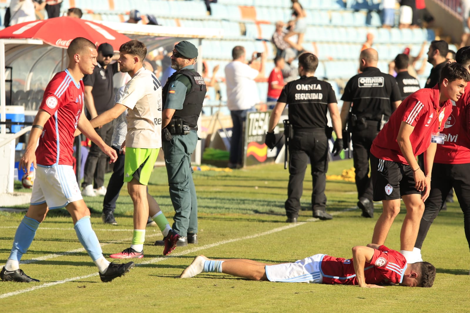 Celebración en el estadio del ascenso del Salamanca UDS a Segunda RFEF