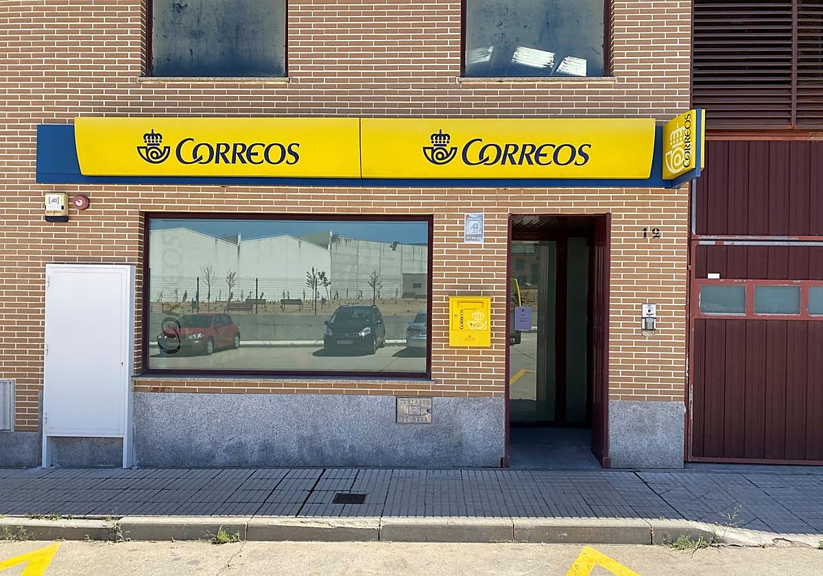 Oficina de Correos de Villares de la Reina.