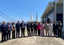 El alcalde de Salamanca, Carlos García Carbayo junto a los demás participantes en Aveiro