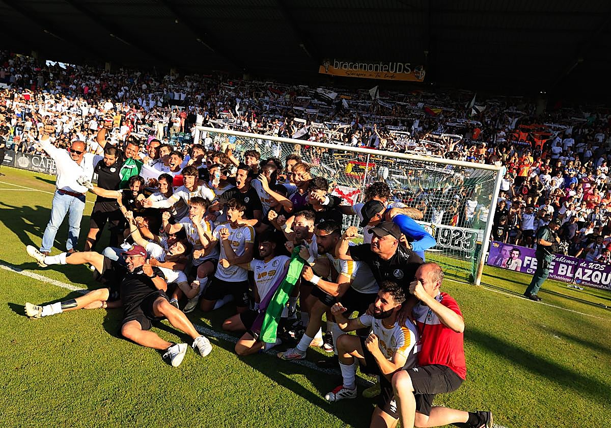 Estadio Helmántico. Ascenso del Salamanca CF UDS a Segunda RFEF