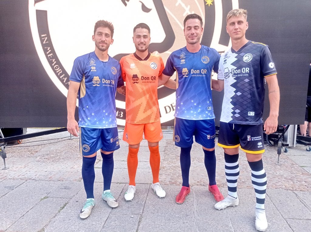 Unionistas CF presenta su equipación con su nuevo patrocinador