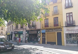 El edificio del número 13 de la plaza del Corrillo.