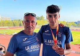 Rodrigo Fito, junto a Ramiro Morán, con la medalla de bronce en el Nacional.