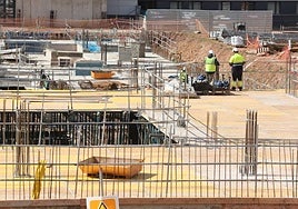 Imagen de las obras del nuevo edificio de consultas del Hospital de Salamanca.