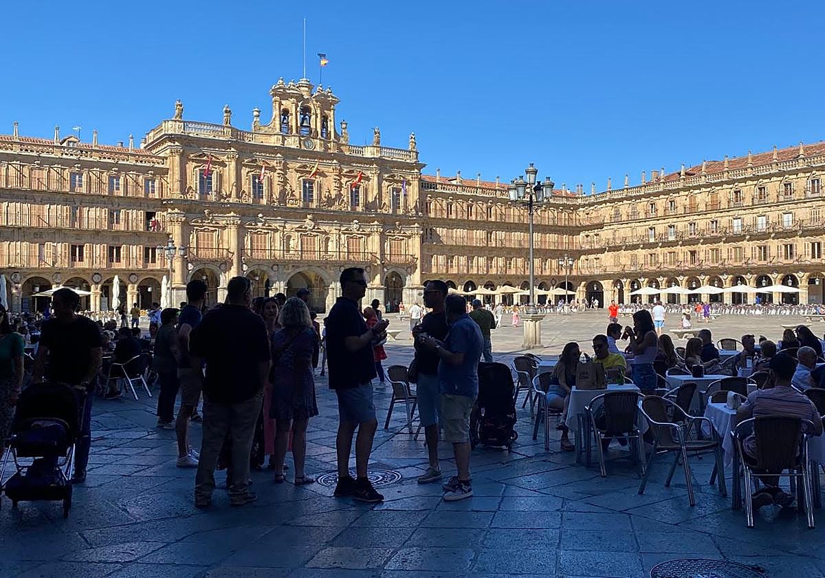 Salamanca se acerca a las cifras turísticas del verano de 2023, pero el visitante gasta menos