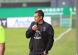 Daniel Llàcer, entrenador de Unionistas