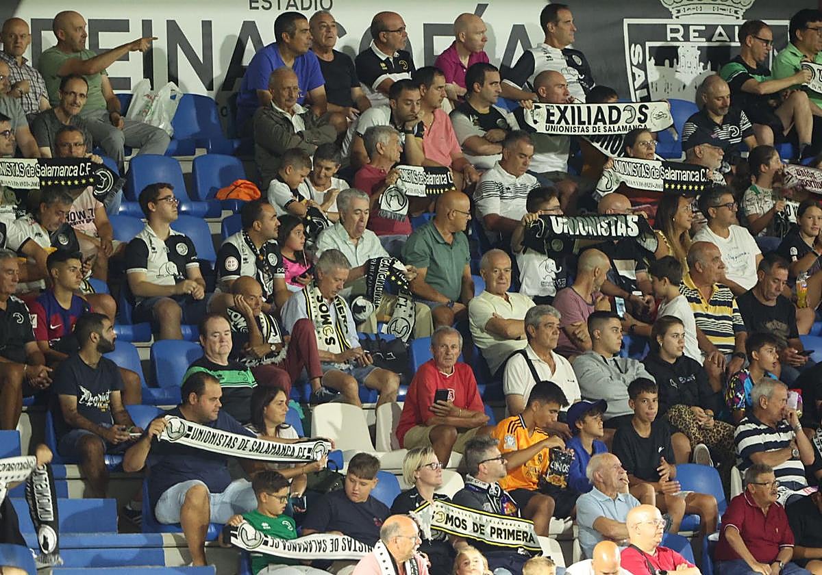 El partido entre Unionistas y el Bilbao Athletic, en imágenes