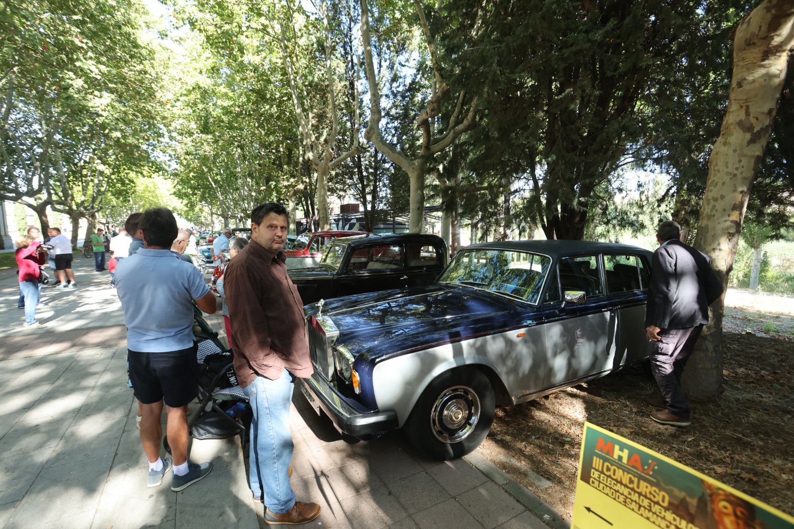 La elegancia de los coches más clásicos deslumbra en Salamanca