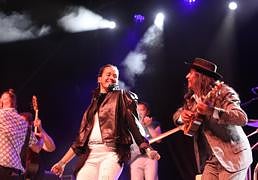 Galope triunfal de Isabel Aaiún y su &#039;Potra Salvaje&#039; ante casi 7.000 personas en Valdelosa