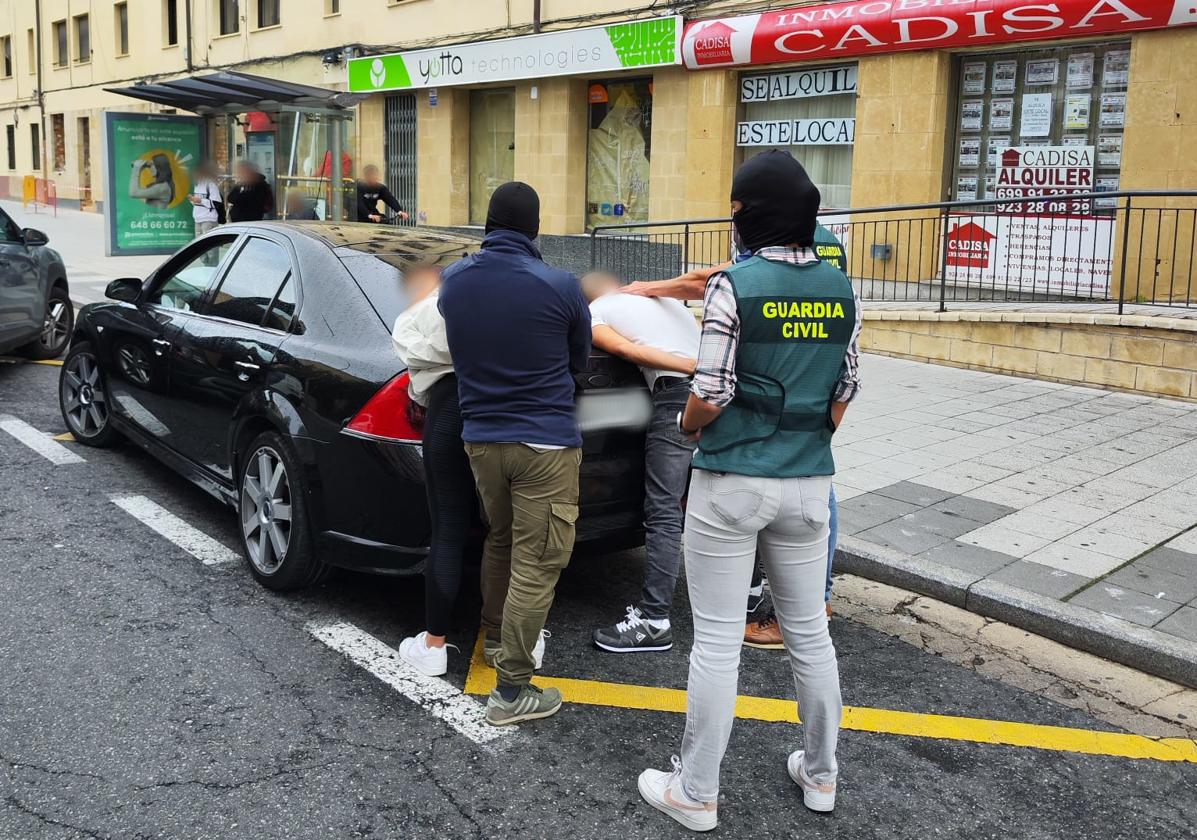 La banda criminal en el momento de la detención