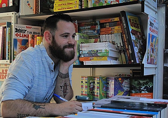 Carlos Miguel Cortés en la Feria del Libro de Salamanca