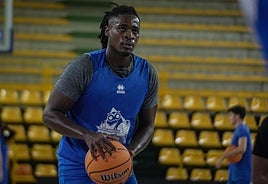 El nuevo fichaje del Perfumerías Avenida Xoborg, Germán Kasanzi.