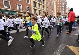 Salida de la carrera sobre el recorrido A, para atletas sub10 años
