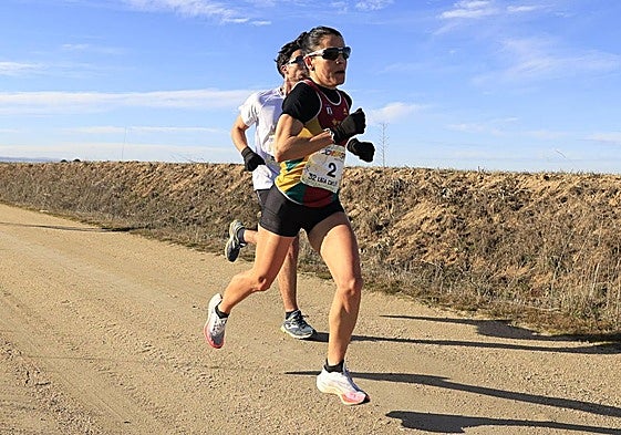 Verónica Sánchez se dirige hacia una nueva victoria en la prueba de esta mañana en Cabrerizos.