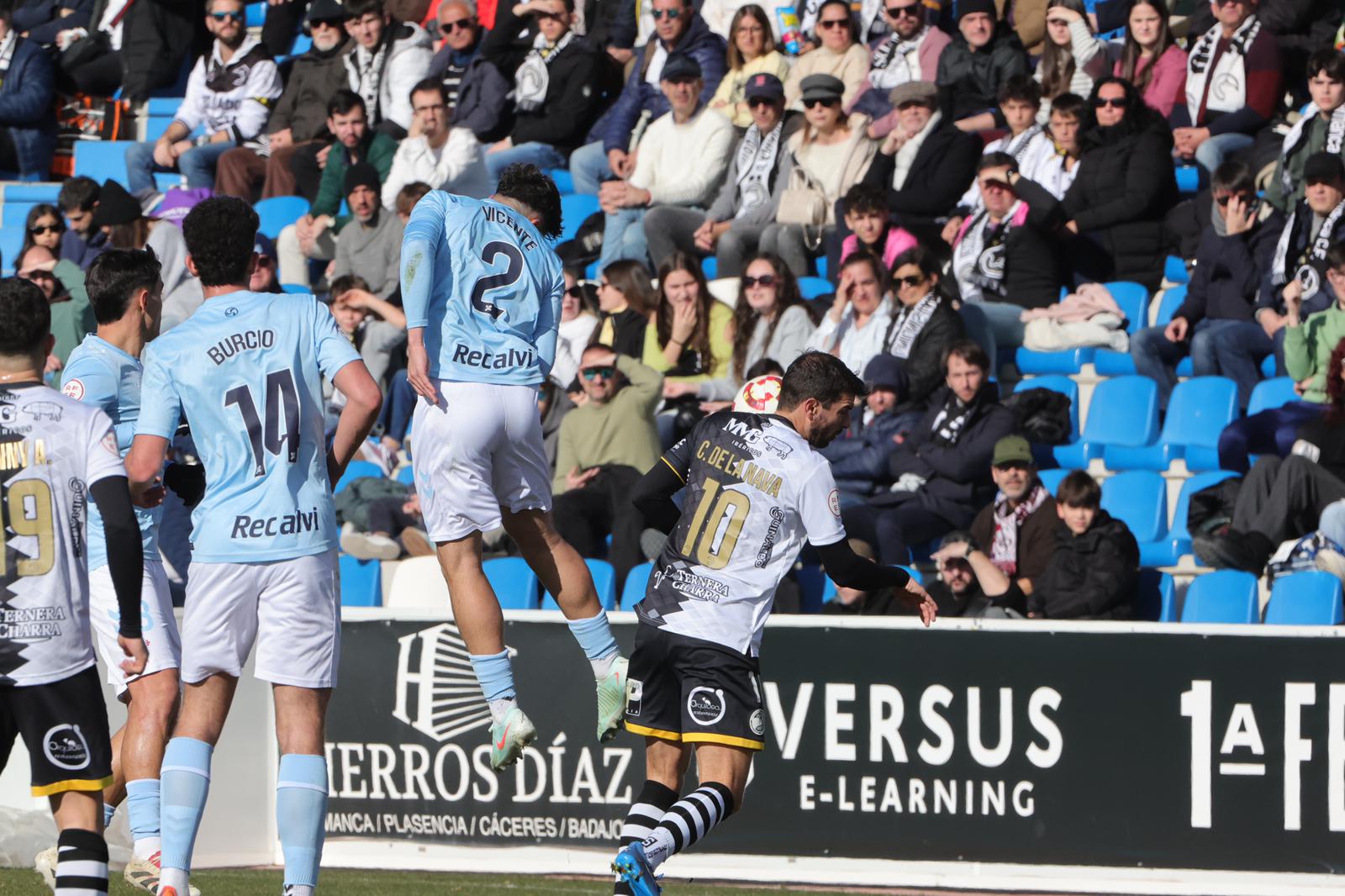 El partido entre el Unionistas y el Celta B, en imágenes