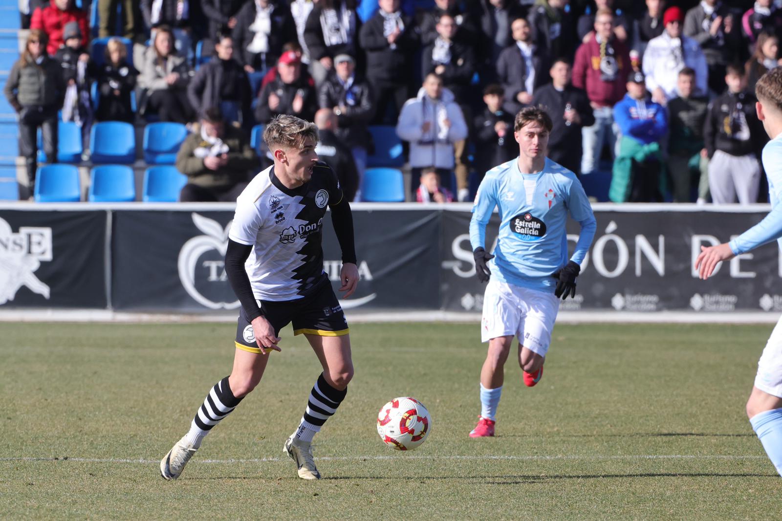 El partido entre el Unionistas y el Celta B, en imágenes