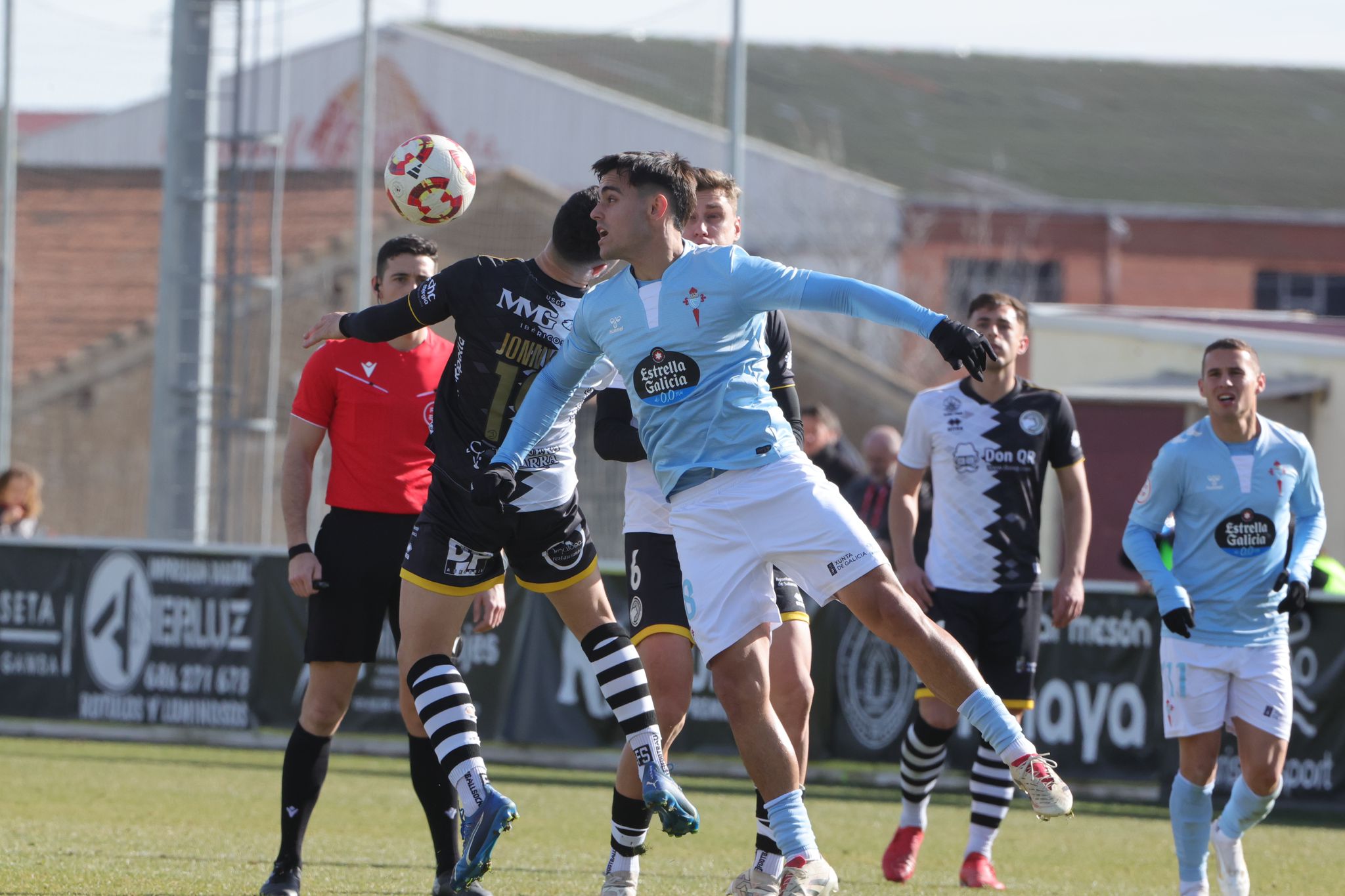 El partido entre el Unionistas y el Celta B, en imágenes