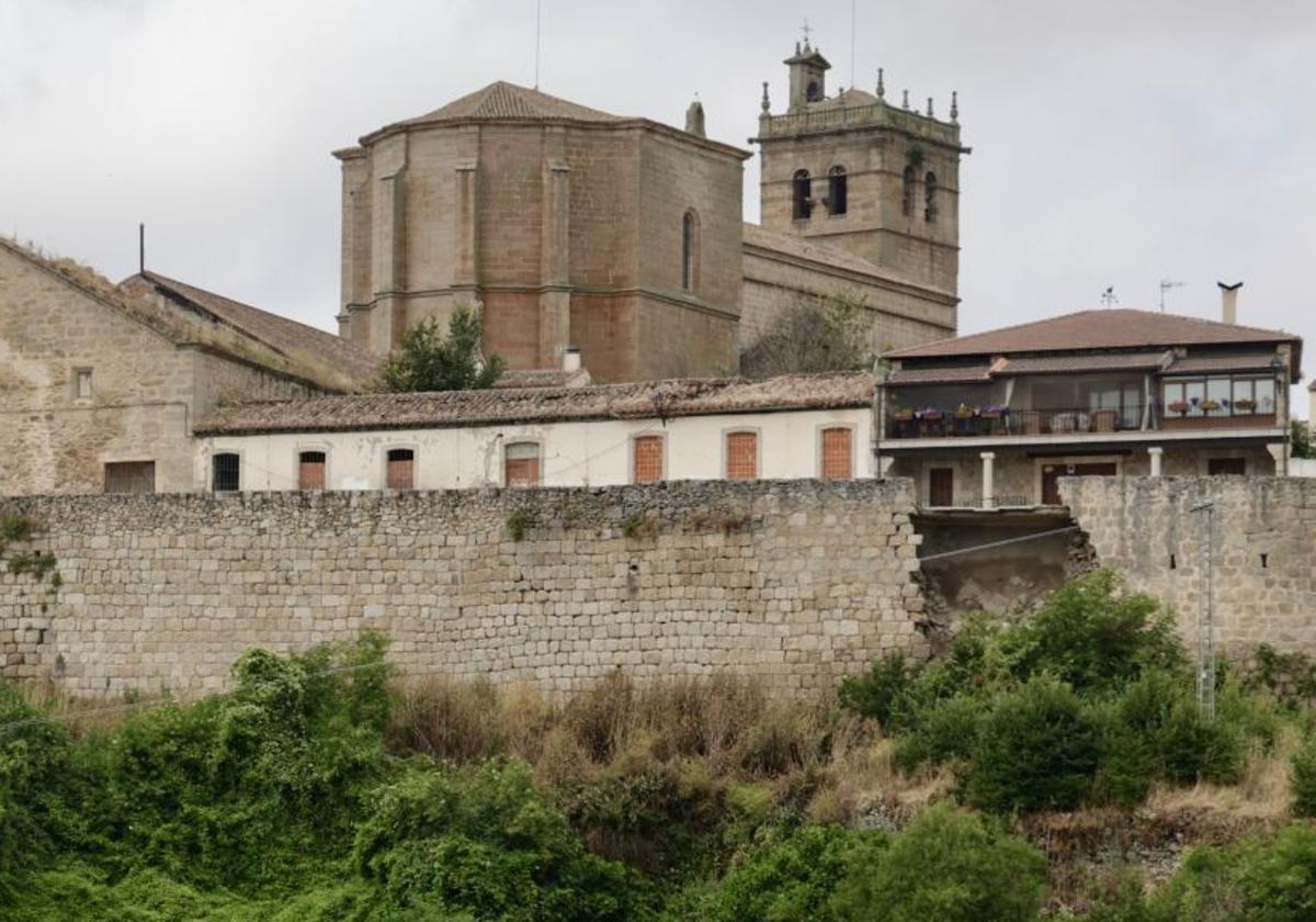 Una de las zonas que se vinieron abajo en 2024 de la muralla de Ledesma.