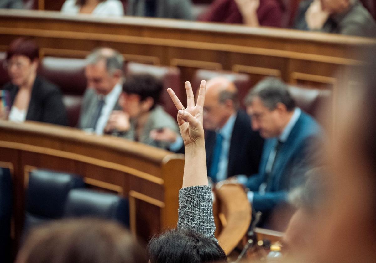 La subida de las pensiones queda bloqueada y trenes y buses dejarán de ser baratos