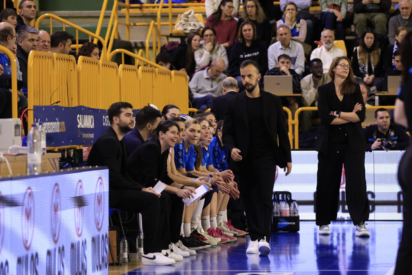 Sonora pitada para el poco deportivo Bourges Basket ante Avenida